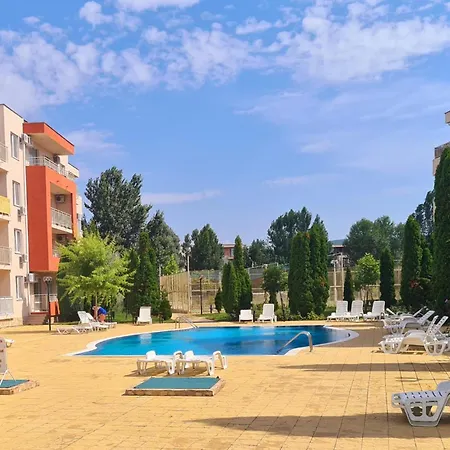 Noks Opposite The Aquapark * Sunny Beach